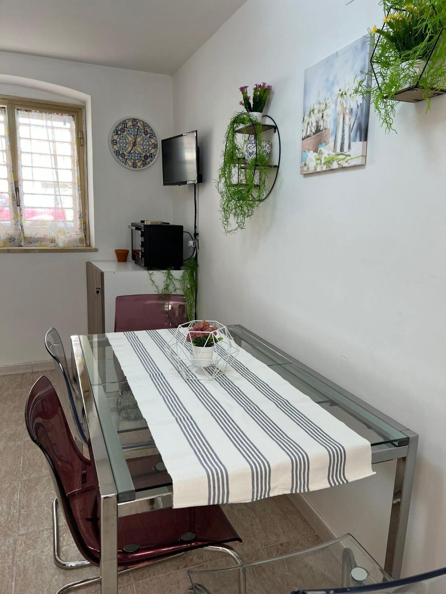 シッラ The Mistral Bed & Breakfast エクステリア 写真