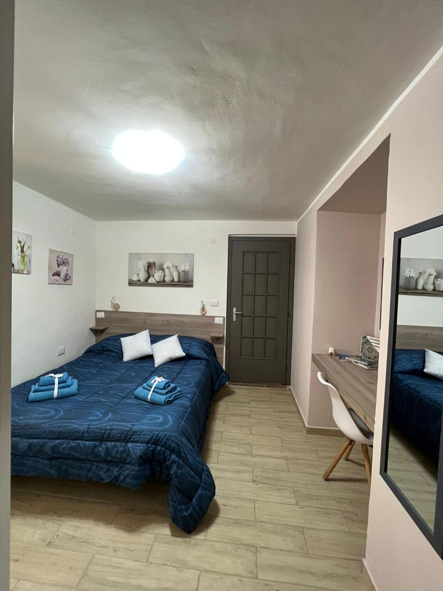シッラ The Mistral Bed & Breakfast エクステリア 写真