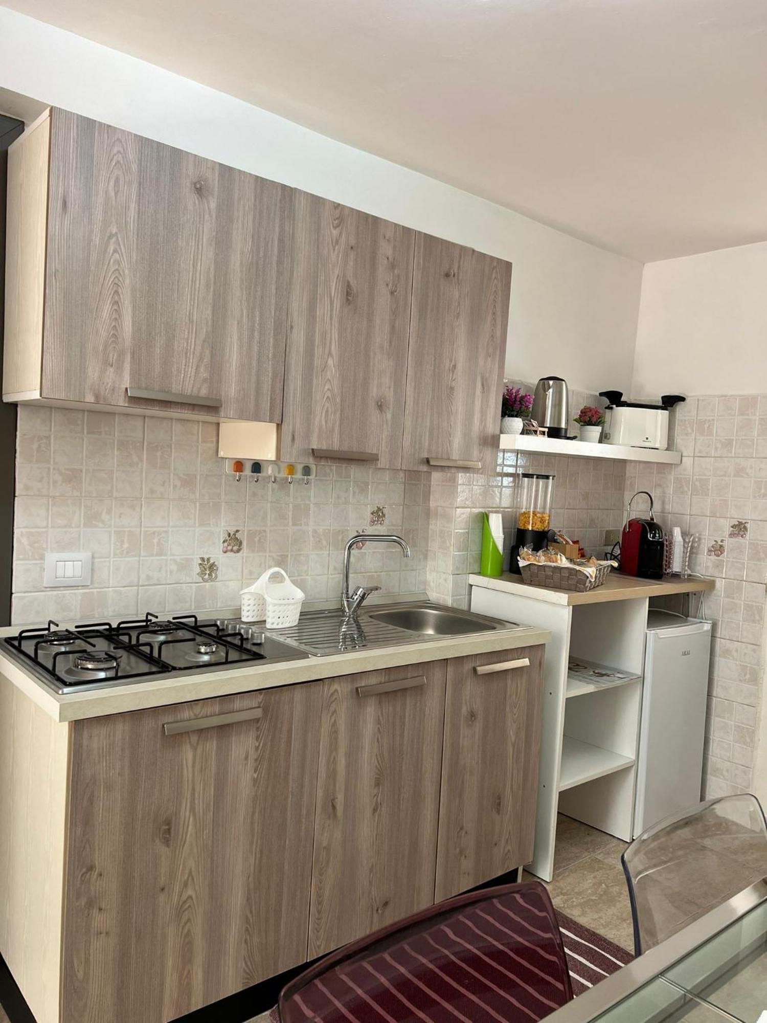 シッラ The Mistral Bed & Breakfast エクステリア 写真